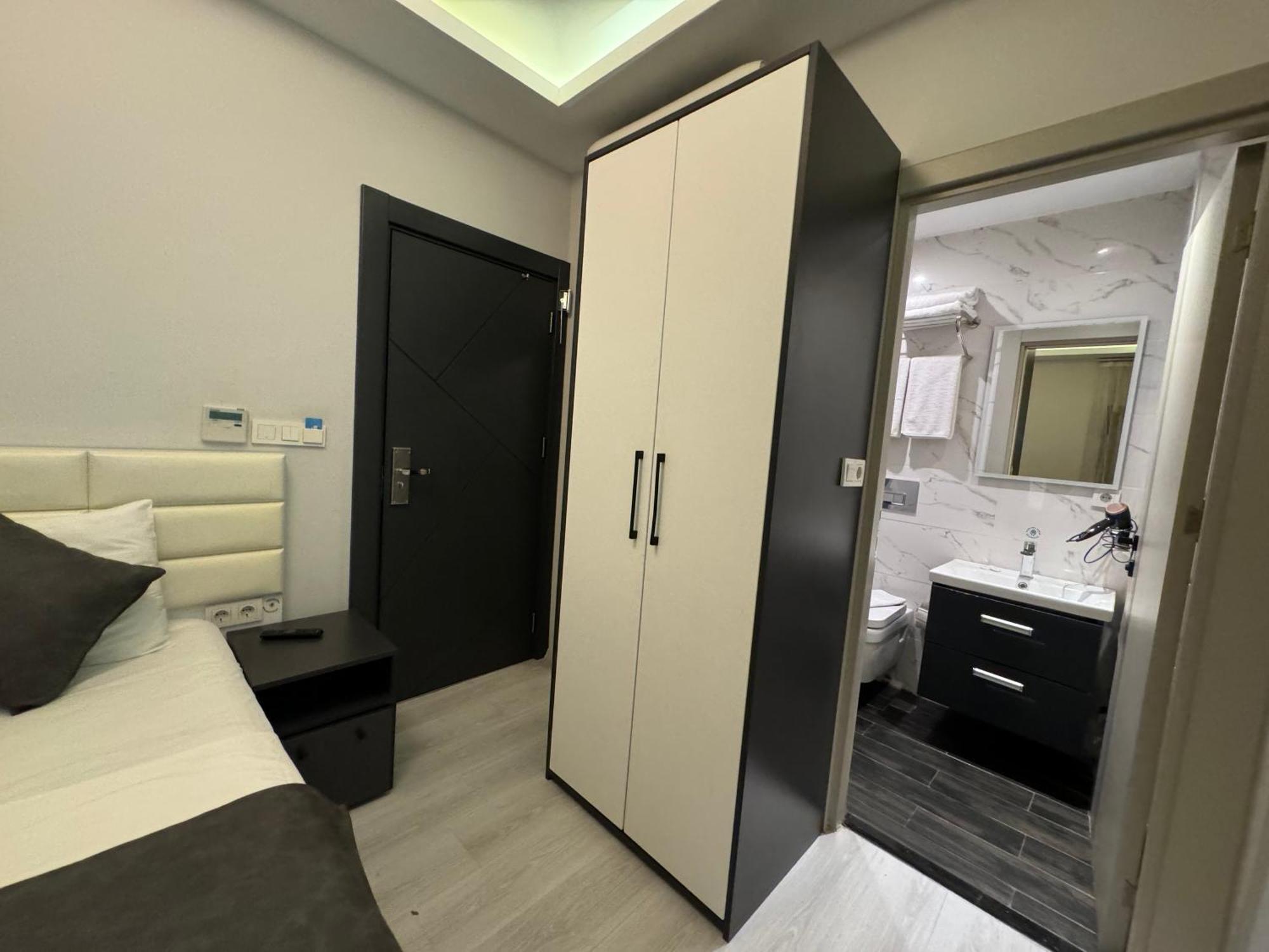 Aram Edessa Hotel Istanbul Exterior photo